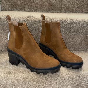 NEW $264 Whiskey Brown Harper Vegan Chunky Chelsea Ankle Boot DELLA TERRA
